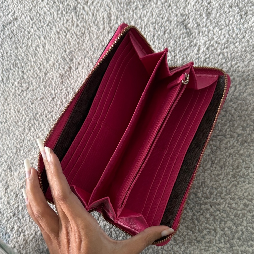 Coach Fuchsia Women's Wallet - Picture 3 of 8
